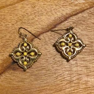 Costume French Hooks